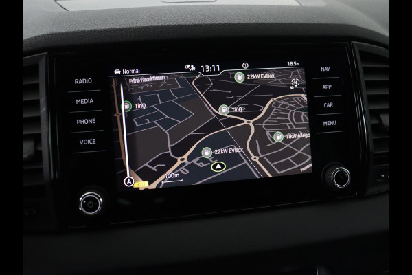 Škoda Karoq 1.5 TSI Sportline | Trekhaak | Stoelverwarming | Virtual Cockpit | Stuurverwarming | Carplay | Sportstoelen | Camera | Navigatie | Cruise control | Parkeerhulp