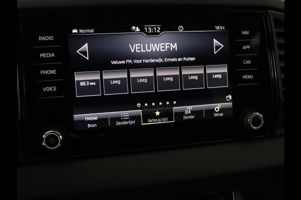 Škoda Karoq 1.5 TSI Sportline | Trekhaak | Stoelverwarming | Virtual Cockpit | Stuurverwarming | Carplay | Sportstoelen | Camera | Navigatie | Cruise control | Parkeerhulp