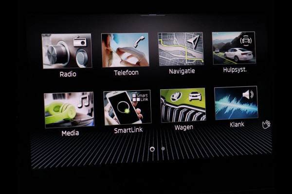 Škoda Karoq 1.5 TSI Sportline | Trekhaak | Stoelverwarming | Virtual Cockpit | Stuurverwarming | Carplay | Sportstoelen | Camera | Navigatie | Cruise control | Parkeerhulp