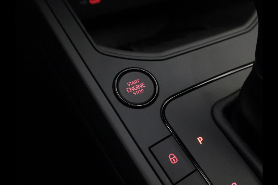 Seat Arona FR Business Connect 1.0 EcoTSI 70 kW / 95 PK SUV 5 | Bucket Seats | 18 inch Velgen 'Performance Machined' | Stoelverwarming | Adaptive Cruise Control | Achteruitrij Camera | Sensoren V+A
