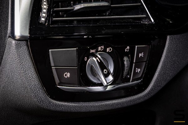 BMW 5 Serie 530e xDrive High Executive|M-sport|Leder|HUD|Cam