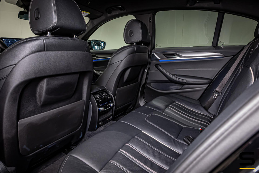 BMW 5 Serie 530e xDrive High Executive|M-sport|Leder|HUD|Cam