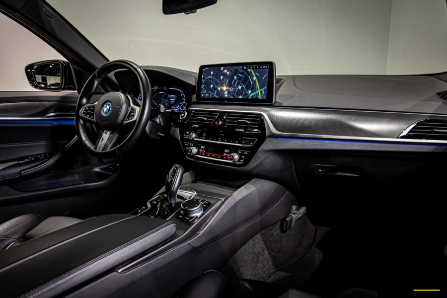 BMW 5 Serie 530e xDrive High Executive|M-sport|Leder|HUD|Cam