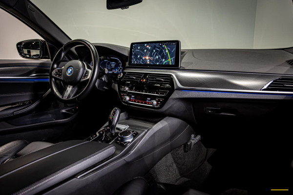BMW 5 Serie 530e xDrive High Executive|M-sport|Leder|HUD|Cam