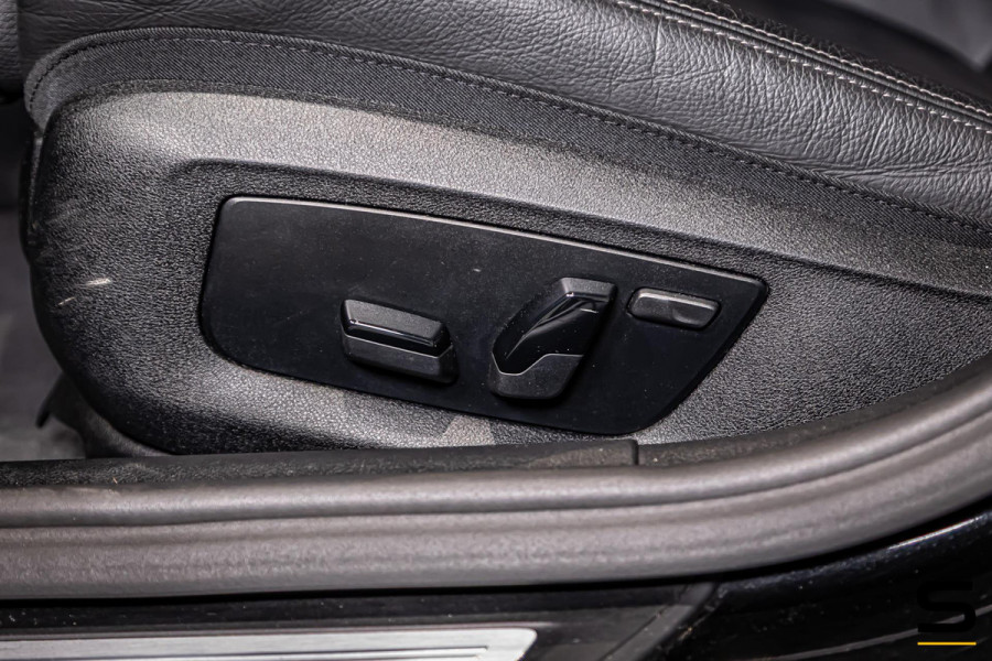 BMW 5 Serie 530e xDrive High Executive|M-sport|Leder|HUD|Cam