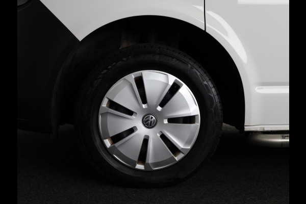 Volkswagen Transporter 2.0 TDI L2H1 28 Comfortline 110 pk | Verlengde garantie | Navigatie via App | Parkeersensoren achter | Cruise control |