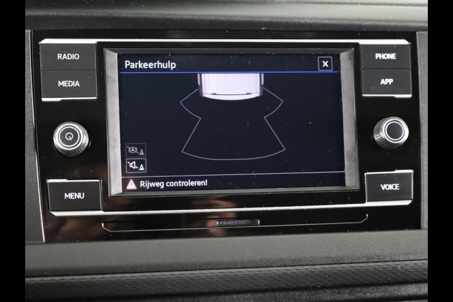 Volkswagen Transporter 2.0 TDI L2H1 28 Comfortline 110 pk | Verlengde garantie | Navigatie via App | Parkeersensoren achter | Cruise control |