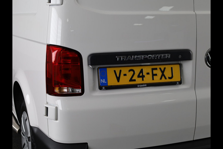 Volkswagen Transporter 2.0 TDI L2H1 28 Comfortline 110 pk | Verlengde garantie | Navigatie via App | Parkeersensoren achter | Cruise control |