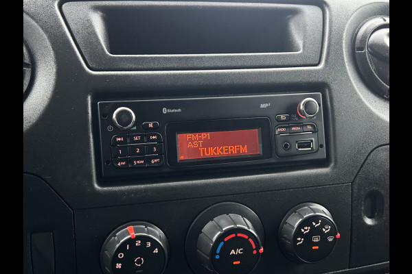 Renault Master T35 2.3 dCi / L2H2 / 1e EIG. / TREKHAAK / IMPERIAAL / 71.470 KM !! / AIRCO / CRUISE / BLUETOOTH / 6-BAK