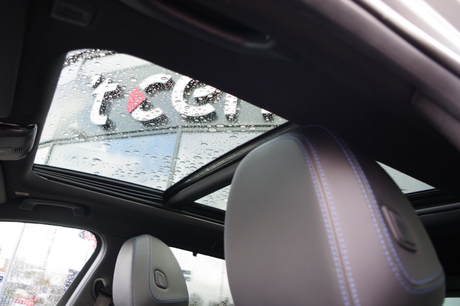 BMW 3 Serie Touring 330e 293 PK xDrive M Sport PHEV, Panoramadak, Adap. Cruise Control, Memory, Head-Up