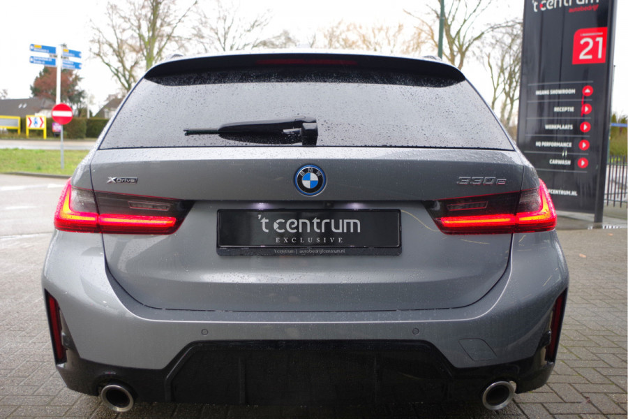 BMW 3 Serie Touring 330e 293 PK xDrive M Sport PHEV, Panoramadak, Adap. Cruise Control, Memory, Head-Up