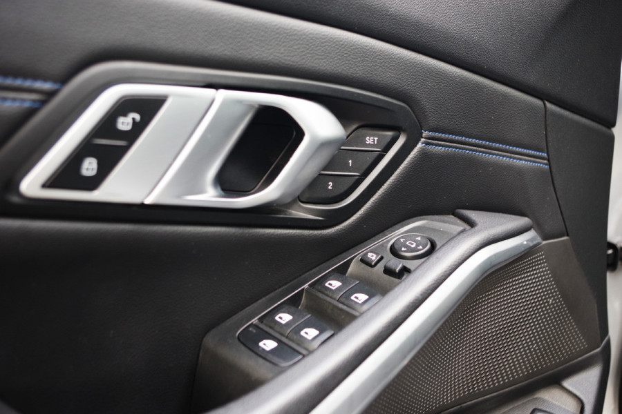 BMW 3 Serie Touring 330e 293 PK xDrive M Sport PHEV, Panoramadak, Adap. Cruise Control, Memory, Head-Up