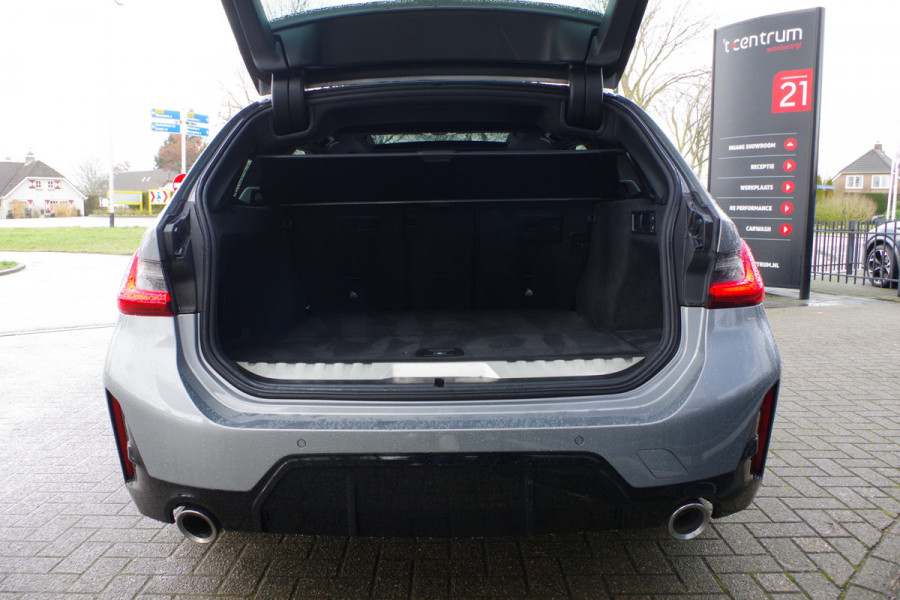 BMW 3 Serie Touring 330e 293 PK xDrive M Sport PHEV, Panoramadak, Adap. Cruise Control, Memory, Head-Up