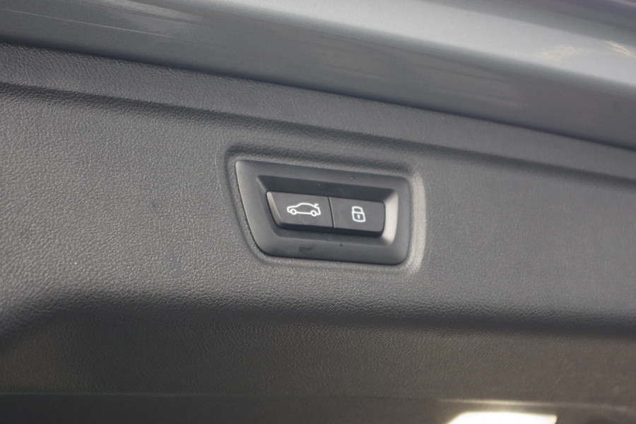 BMW 3 Serie Touring 330e 293 PK xDrive M Sport PHEV, Panoramadak, Adap. Cruise Control, Memory, Head-Up