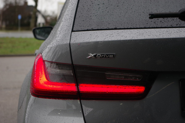 BMW 3 Serie Touring 330e 293 PK xDrive M Sport PHEV, Panoramadak, Adap. Cruise Control, Memory, Head-Up