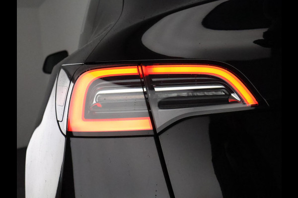 Tesla Model Y Long Range AWD 75 kWh | SOH 84% | Navigatie | Leder | Stoelverwarming | FSD systeem AutoPilot