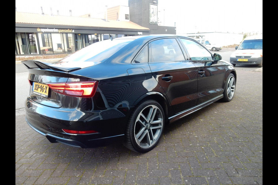 Audi A3 Limousine 30 TFSI S-LINE*LEDER*VIRTUAL*PANO*XENON*