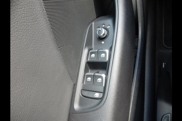 Audi A3 Limousine 30 TFSI S-LINE*LEDER*VIRTUAL*PANO*XENON*