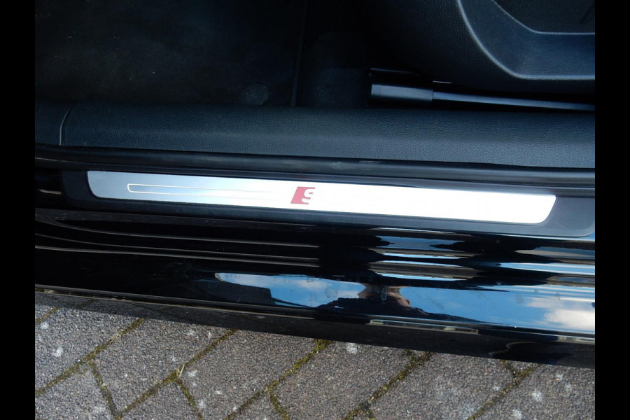 Audi A3 Limousine 30 TFSI S-LINE*LEDER*VIRTUAL*PANO*XENON*