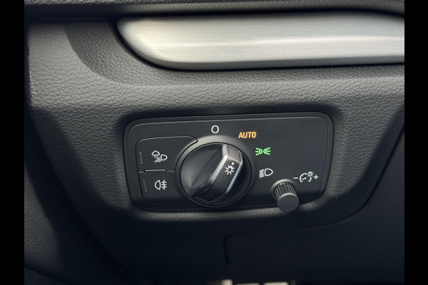 Audi A3 Sportback 40 TFSI e Edition S-LINE | 1/2 LEDER | NAVI | PDC