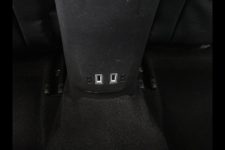 Opel CORSA-E Elegance 50 kWh | SOH 90% | 3 Fase | Stoelverwarming | Camera | Matrix LED | Carplay | Keyless | Navigatie | Climate control | Parkeerhulp | Cruise control | Stuurverwarming