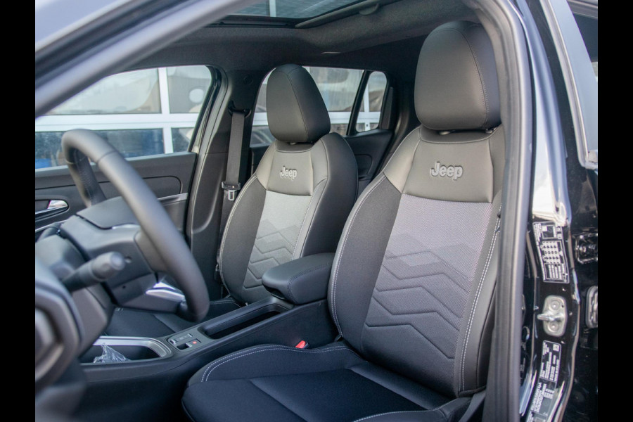 Jeep Avenger Summit 54 kWh | Uit voorraad leverbaar | Schuif/Kanteldak | Winter Pack | Infotainment&Convenience Pack | Warmtepomp