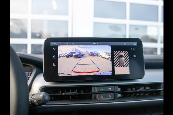 Jeep Avenger Summit 54 kWh | Uit voorraad leverbaar | Schuif/Kanteldak | Winter Pack | Infotainment&Convenience Pack | Warmtepomp