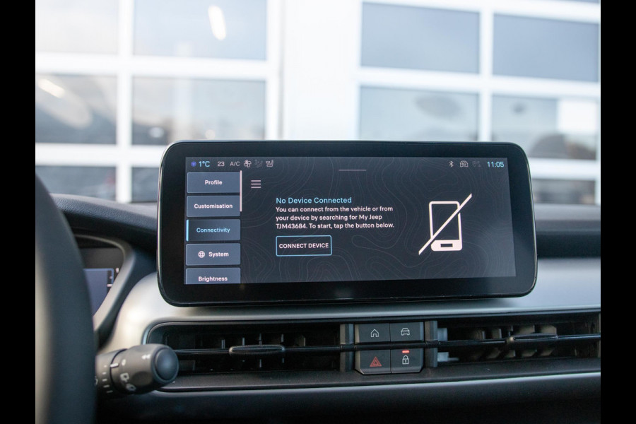 Jeep Avenger Summit 54 kWh | Uit voorraad leverbaar | Schuif/Kanteldak | Winter Pack | Infotainment&Convenience Pack | Warmtepomp