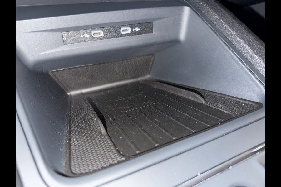 CUPRA Leon e-HYBRID 204PK DSG BUSINESS SPORT CARPLAY/KEYLESS/STUURVERW.