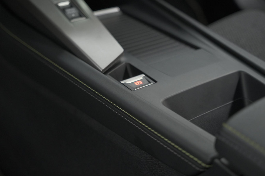 Peugeot 408 1.6 HYbrid 225 EAT8 GT | Camera | Adaptieve Cruise Control | Apple Carplay | Elektronische Kofferklep