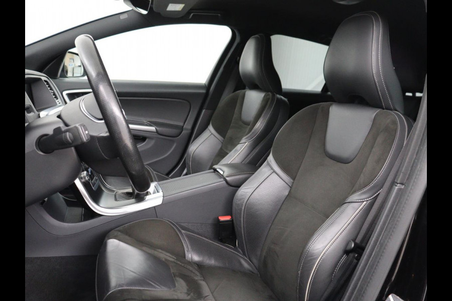 Volvo V60 2.0 T4 Sport | Stoelverwarming | Bi-Xenon | Leder/Alcantara | Trekhaak | Navigatie | Bluetooth | Cruise control | Parkeerhulp | Climate control | Origineel NL