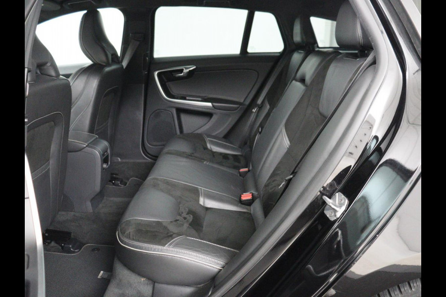 Volvo V60 2.0 T4 Sport | Stoelverwarming | Bi-Xenon | Leder/Alcantara | Trekhaak | Navigatie | Bluetooth | Cruise control | Parkeerhulp | Climate control | Origineel NL