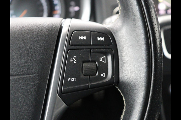 Volvo V60 2.0 T4 Sport | Stoelverwarming | Bi-Xenon | Leder/Alcantara | Trekhaak | Navigatie | Bluetooth | Cruise control | Parkeerhulp | Climate control | Origineel NL
