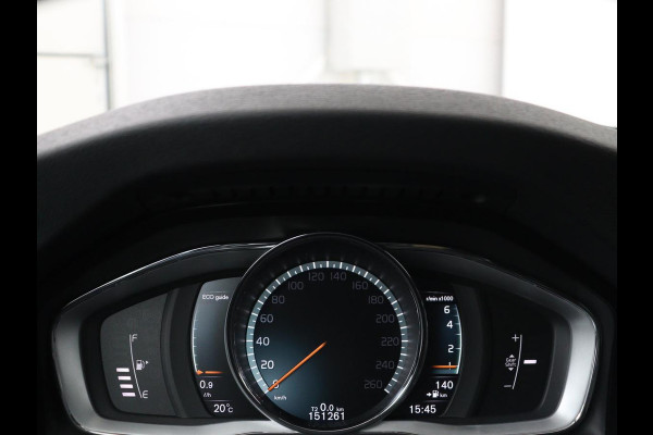 Volvo V60 2.0 T4 Sport | Stoelverwarming | Bi-Xenon | Leder/Alcantara | Trekhaak | Navigatie | Bluetooth | Cruise control | Parkeerhulp | Climate control | Origineel NL