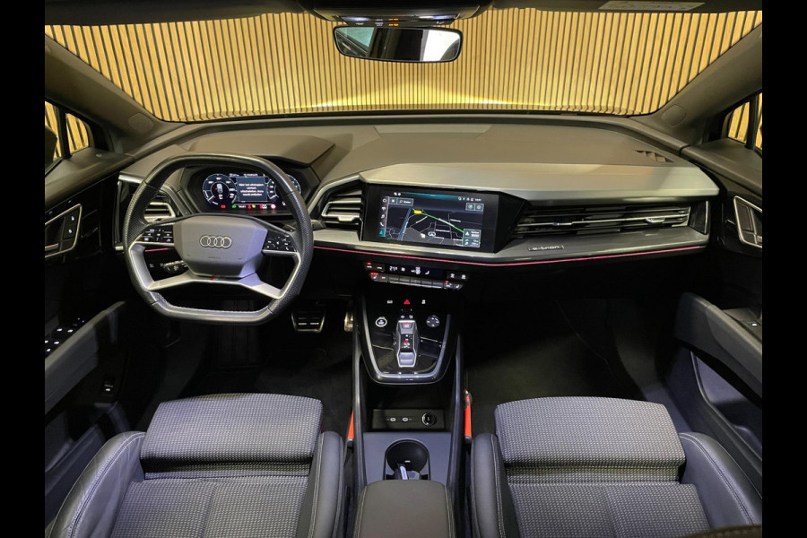Audi Q4 e-tron 40 S Edition Competition 77 kWh|100%SOH|BLACK ED.|TREKH.|ACC|CARPLAY|CAMERA|STOELVERW.|NL-AUTO|NAP|1e EIG|INCL BTW|