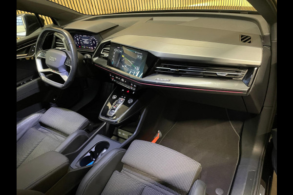 Audi Q4 e-tron 40 S Edition Competition 77 kWh|100%SOH|BLACK ED.|TREKH.|ACC|CARPLAY|CAMERA|STOELVERW.|NL-AUTO|NAP|1e EIG|INCL BTW|