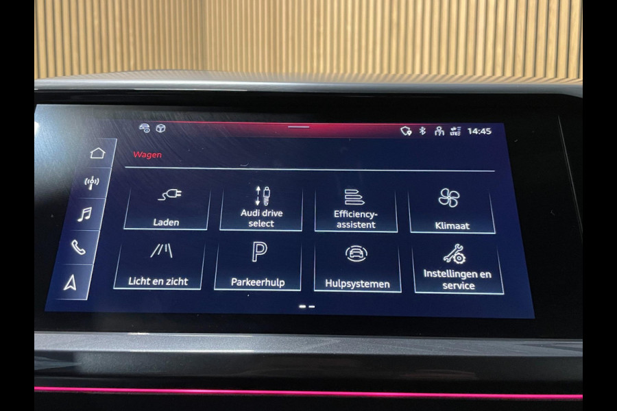 Audi Q4 e-tron 40 S Edition Competition 77 kWh|100%SOH|BLACK ED.|TREKH.|ACC|CARPLAY|CAMERA|STOELVERW.|NL-AUTO|NAP|1e EIG|INCL BTW|