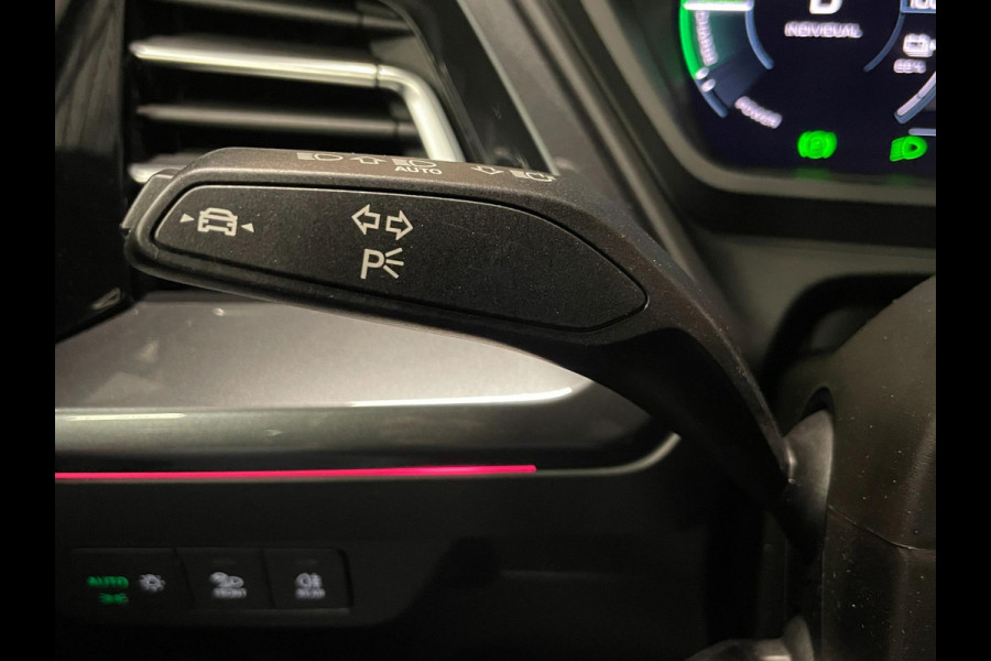 Audi Q4 e-tron 40 S Edition Competition 77 kWh|100%SOH|BLACK ED.|TREKH.|ACC|CARPLAY|CAMERA|STOELVERW.|NL-AUTO|NAP|1e EIG|INCL BTW|