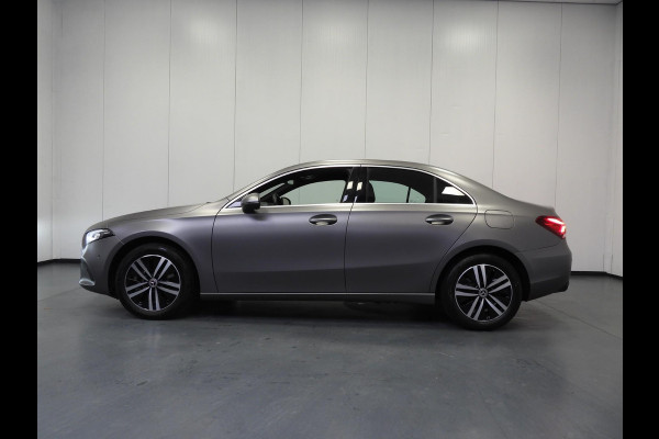 Mercedes-Benz A-Klasse A250e Luxury Limited LEER/CAMERA/SFEER/TREKH./17"LMV!