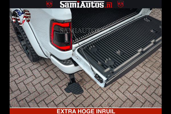 Dodge Ram 1500 Limited Night | 5.7 V8 Hemi Full Option | LPG | Comfortabele Dubbele Cabine met Royale 5 Zitplaatsen | De Meest Luxe en Volle Pick-Up in zijn Klasse | BPM vrij | Nu Leverbaar uit Voorraad | Voorraad Nr v45lp