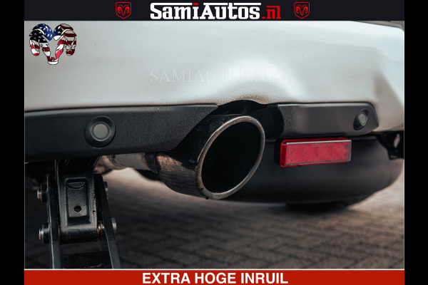 Dodge Ram 1500 Limited Night | 5.7 V8 Hemi Full Option | LPG | Comfortabele Dubbele Cabine met Royale 5 Zitplaatsen | De Meest Luxe en Volle Pick-Up in zijn Klasse | BPM vrij | Nu Leverbaar uit Voorraad | Voorraad Nr v45lp