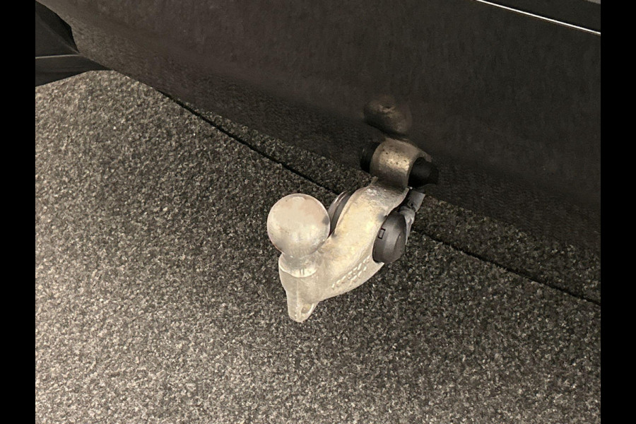 BMW iX XDrive40 High Executive 77 kWh | Origineel Nederlands | 1e Eigenaar Trekhaak Harman/kardon Head Up Panoramadak Memorie