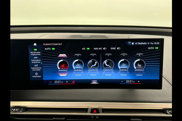 BMW iX XDrive40 High Executive 77 kWh | Origineel Nederlands | 1e Eigenaar Trekhaak Harman/kardon Head Up Panoramadak Memorie