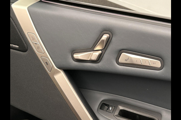 BMW iX XDrive40 High Executive 77 kWh | Origineel Nederlands | 1e Eigenaar Trekhaak Harman/kardon Head Up Panoramadak Memorie