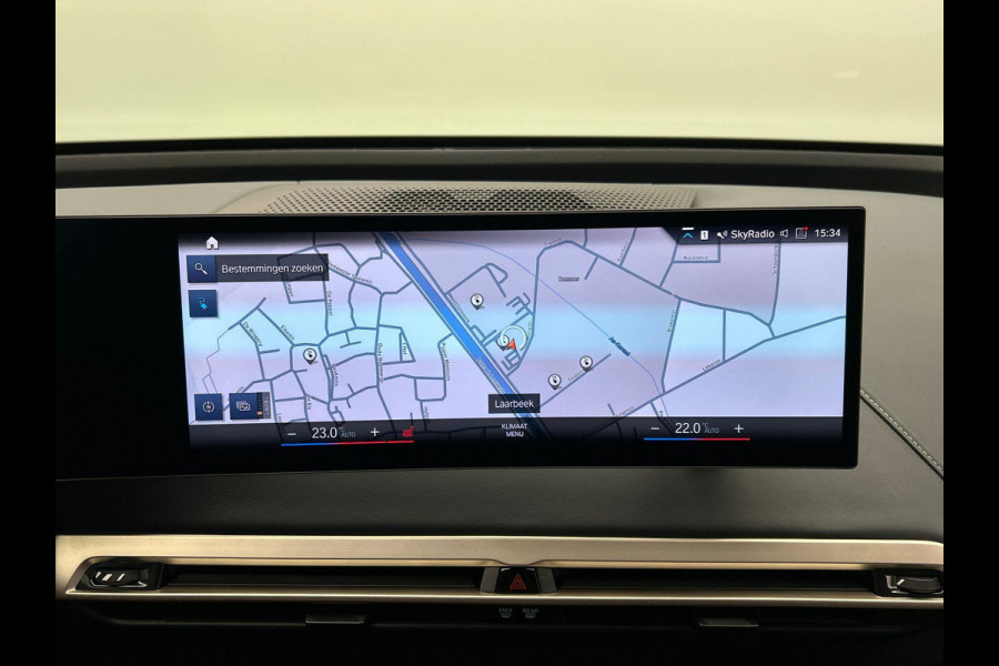 BMW iX XDrive40 High Executive 77 kWh | Origineel Nederlands | 1e Eigenaar Trekhaak Harman/kardon Head Up Panoramadak Memorie
