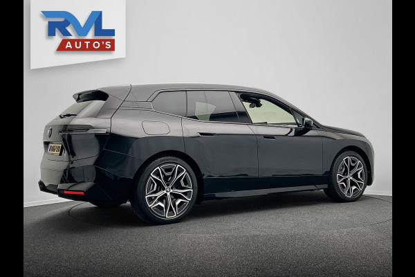 BMW iX XDrive40 High Executive 77 kWh | Origineel Nederlands | 1e Eigenaar Trekhaak Harman/kardon Head Up Panoramadak Memorie