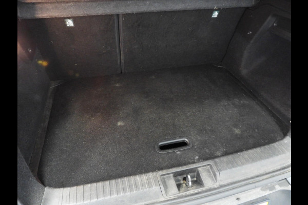 Renault Captur 1.0 TCe 100 Intens NAVI/CLIMA/LED/TREKH./17"LMV!