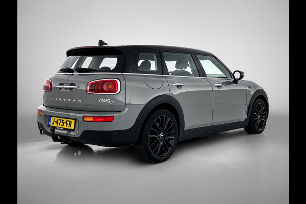 MINI Clubman 2.0D 150PK Cooper Business Edition / Airco-ecc./ Stoelverwarming / Navigatie / Trekhaak / Dab / Pdc. A / Radio multimedia / Apk 04-2026