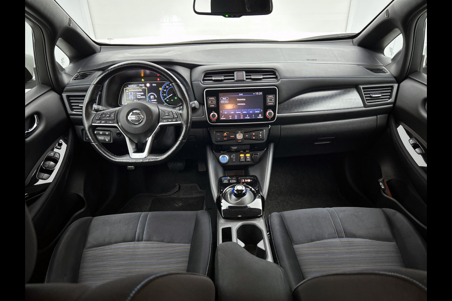 Nissan Leaf Electric+ 160kW / 62kWh SOH 94% / Pdc.+Camera /Navigatie / Airco-ecc./ Stoelverwarming / Apk 09-2026