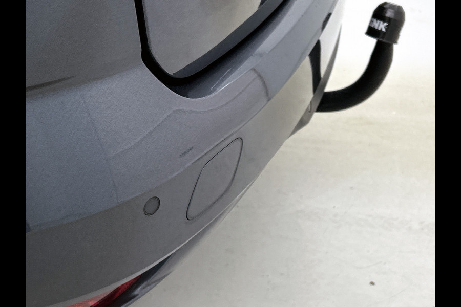 Renault Mégane Estate 1.3 TCe 141PK Automaat Zen / Trekhaak / Navigatie / Pdc.A / Airco-ecc./ Xenon